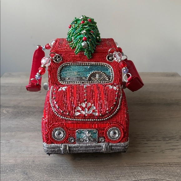 Mary Frances All Spruced Up Christmas Car - Picture 11 of 14